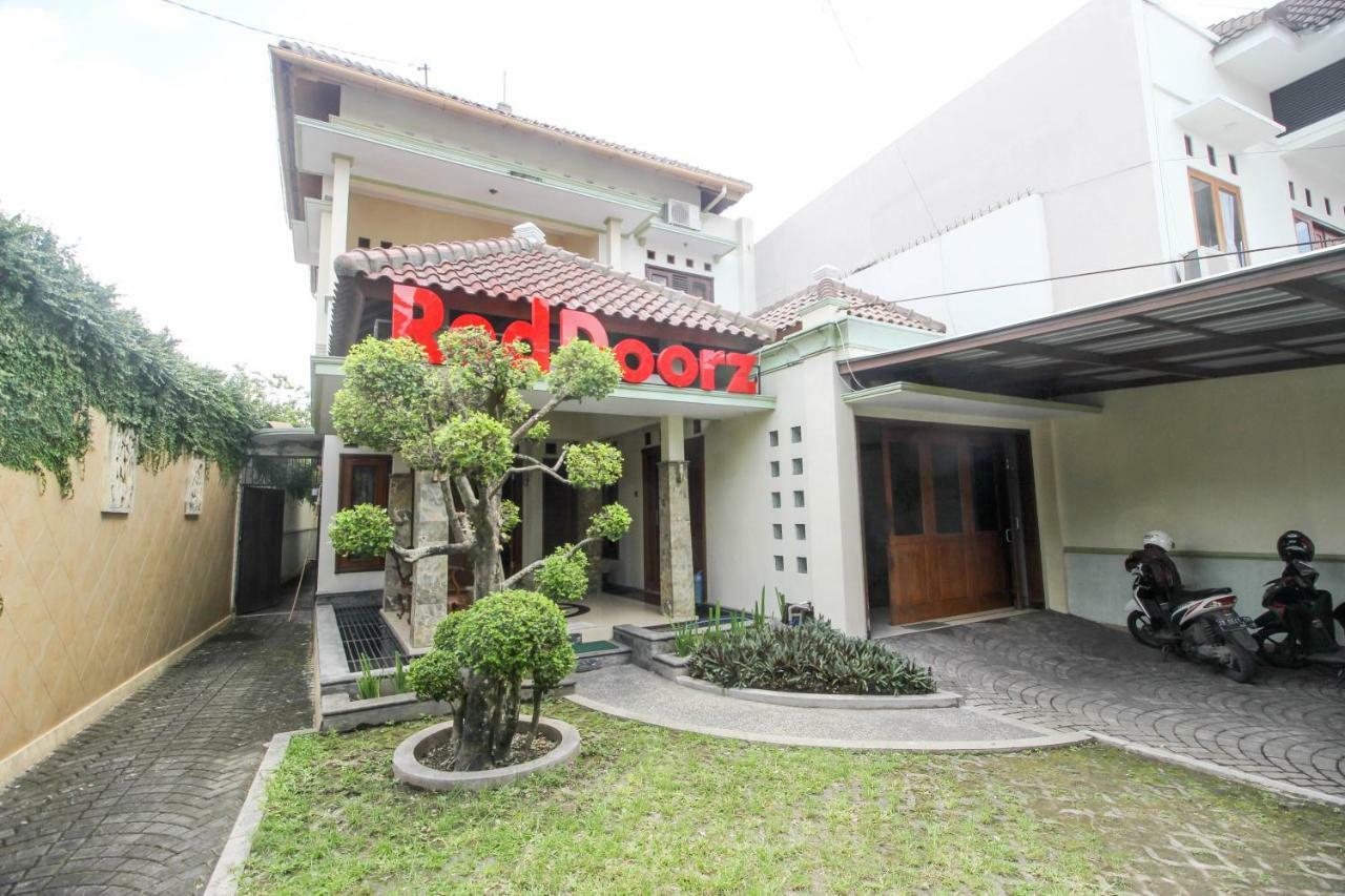 Reddoorz Plus @ Tegal Panggung Jogjacarta Exterior foto