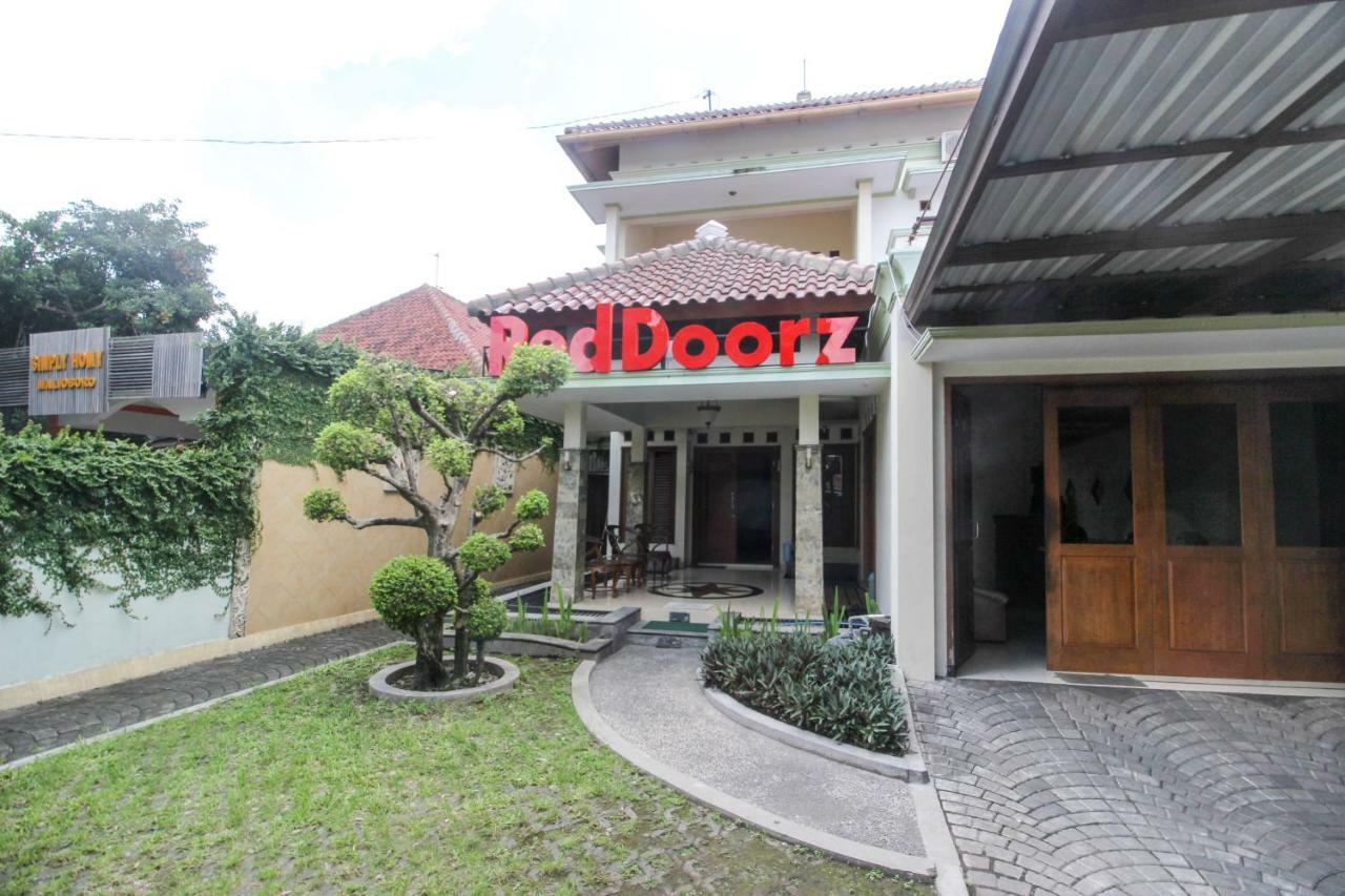 Reddoorz Plus @ Tegal Panggung Jogjacarta Exterior foto