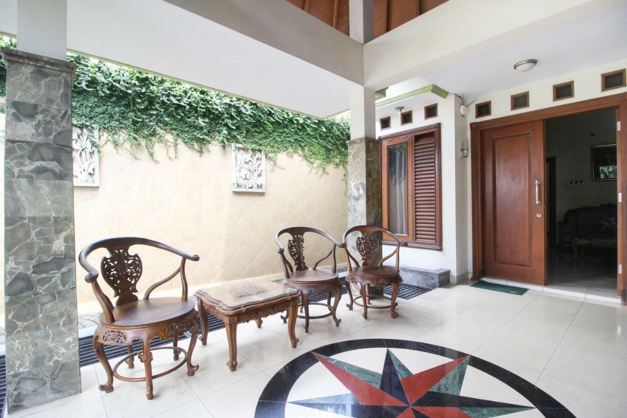 Reddoorz Plus @ Tegal Panggung Jogjacarta Exterior foto